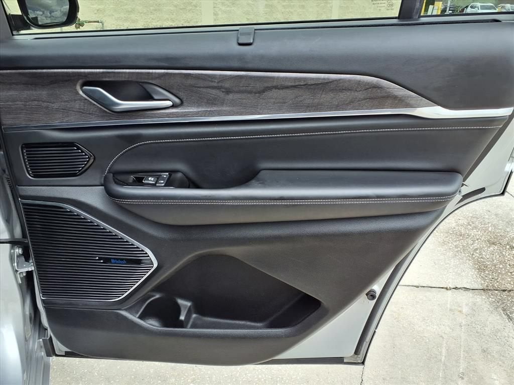 2021 Jeep Grand Cherokee L Overland - Photo 12