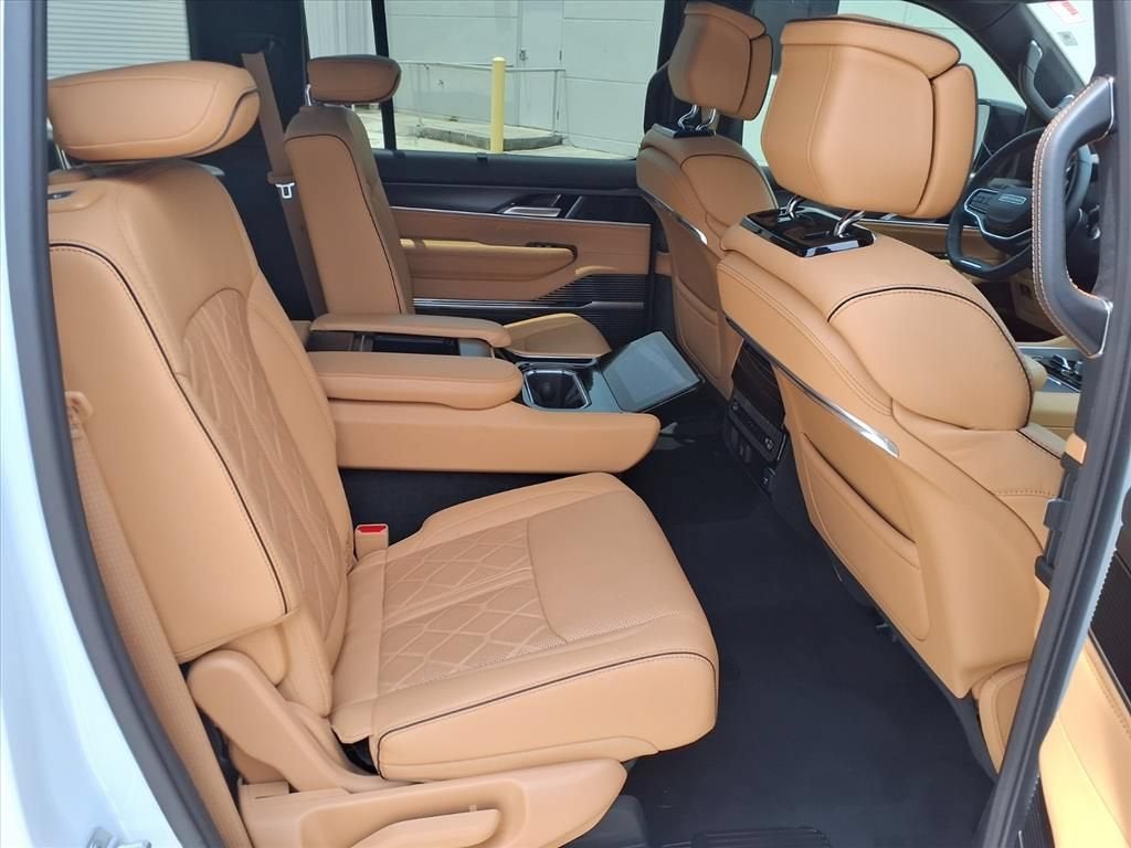 2025 Jeep Grand Wagoneer Series III Obsidian