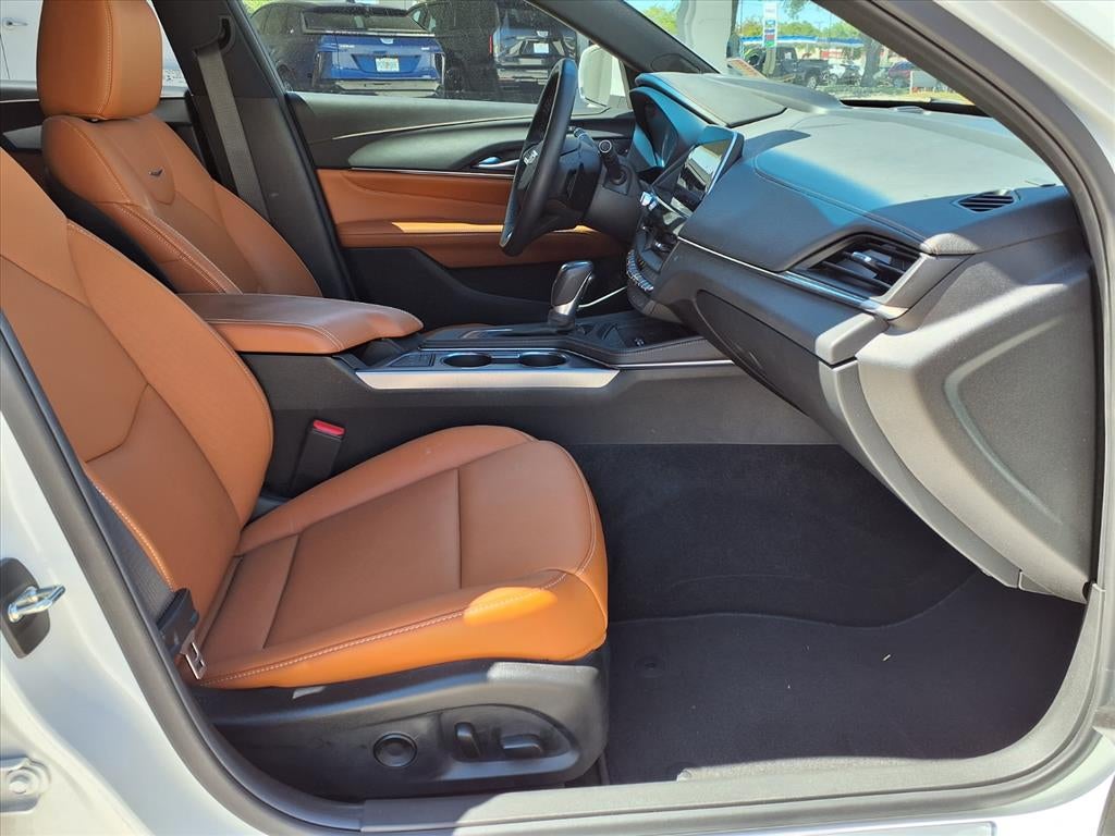 2023 Cadillac CT4 Premium Luxury