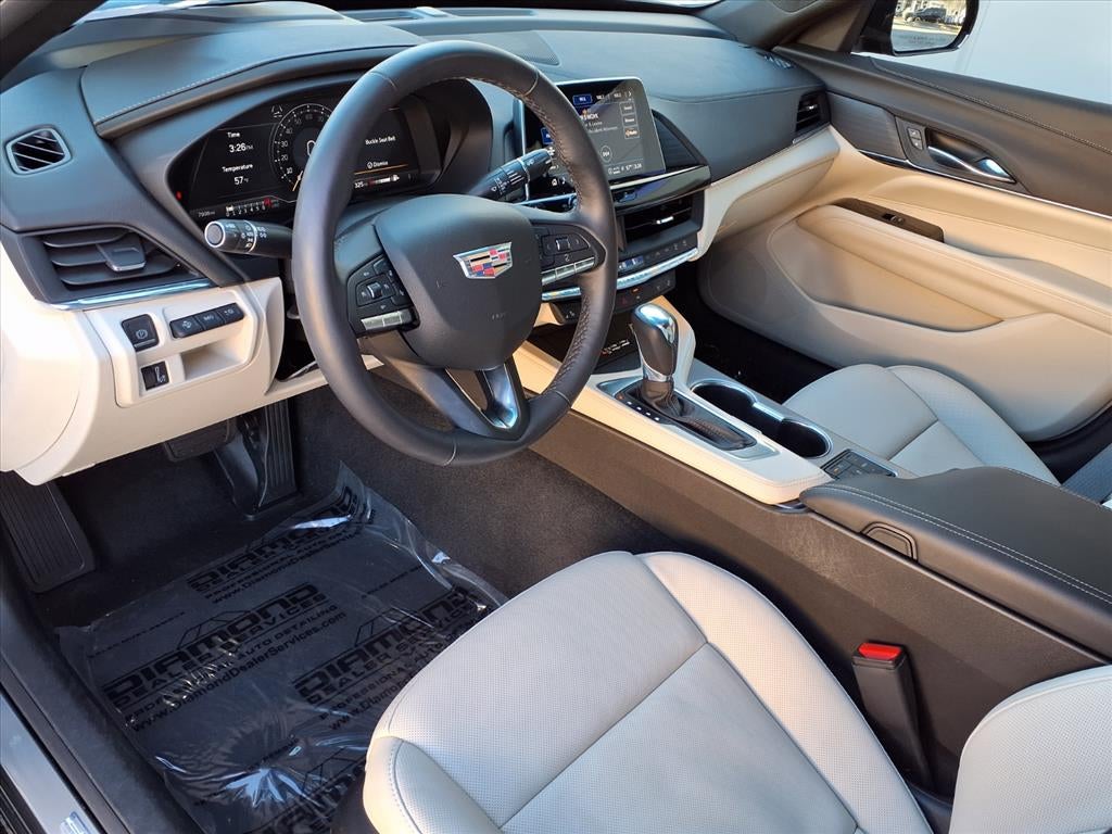 2023 Cadillac CT4 Premium Luxury
