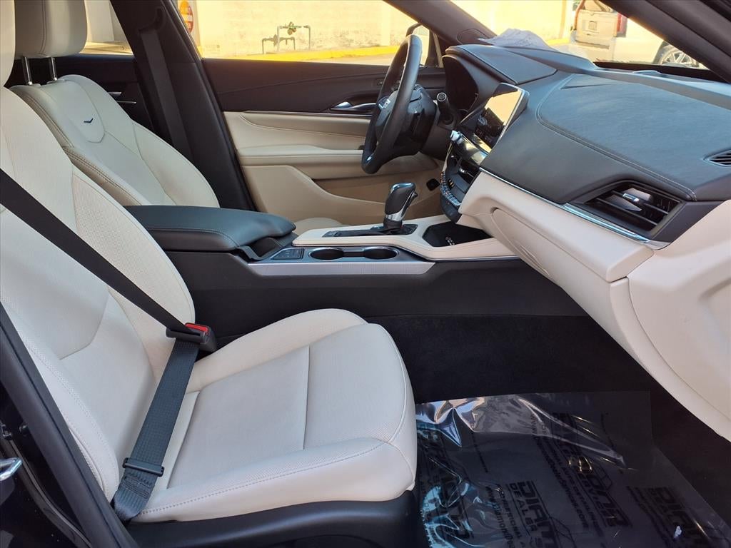 2023 Cadillac CT4 Premium Luxury