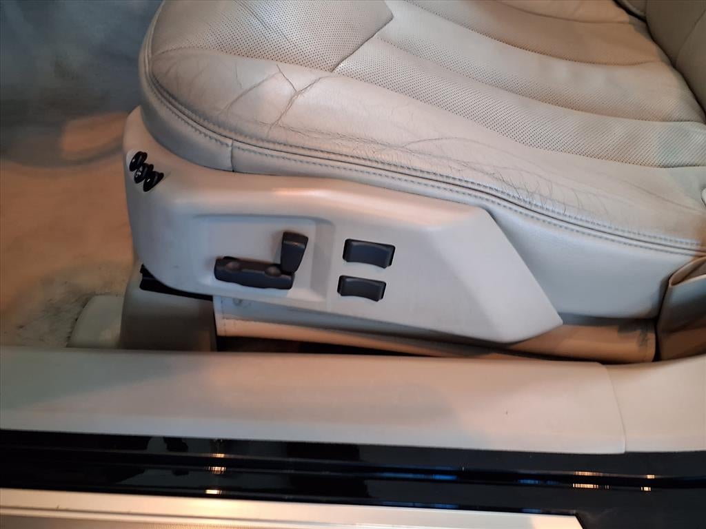 2006 Cadillac XLR BASE