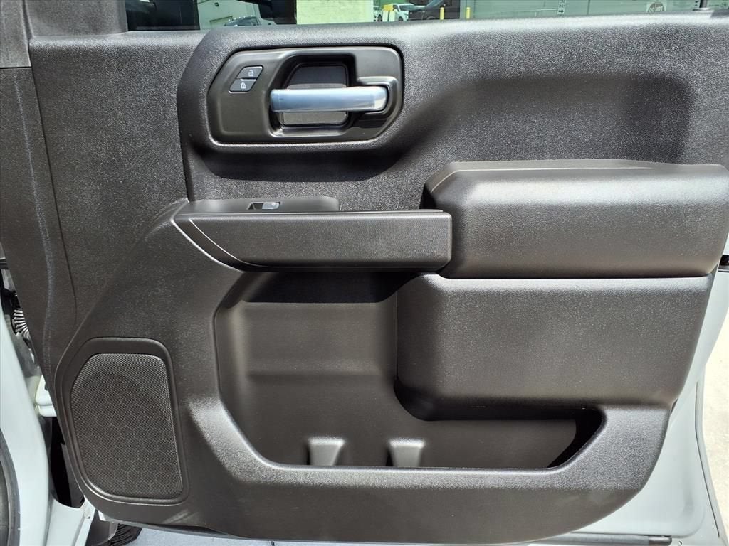 2025 Chevrolet Silverado 2500HD Custom - Photo 11