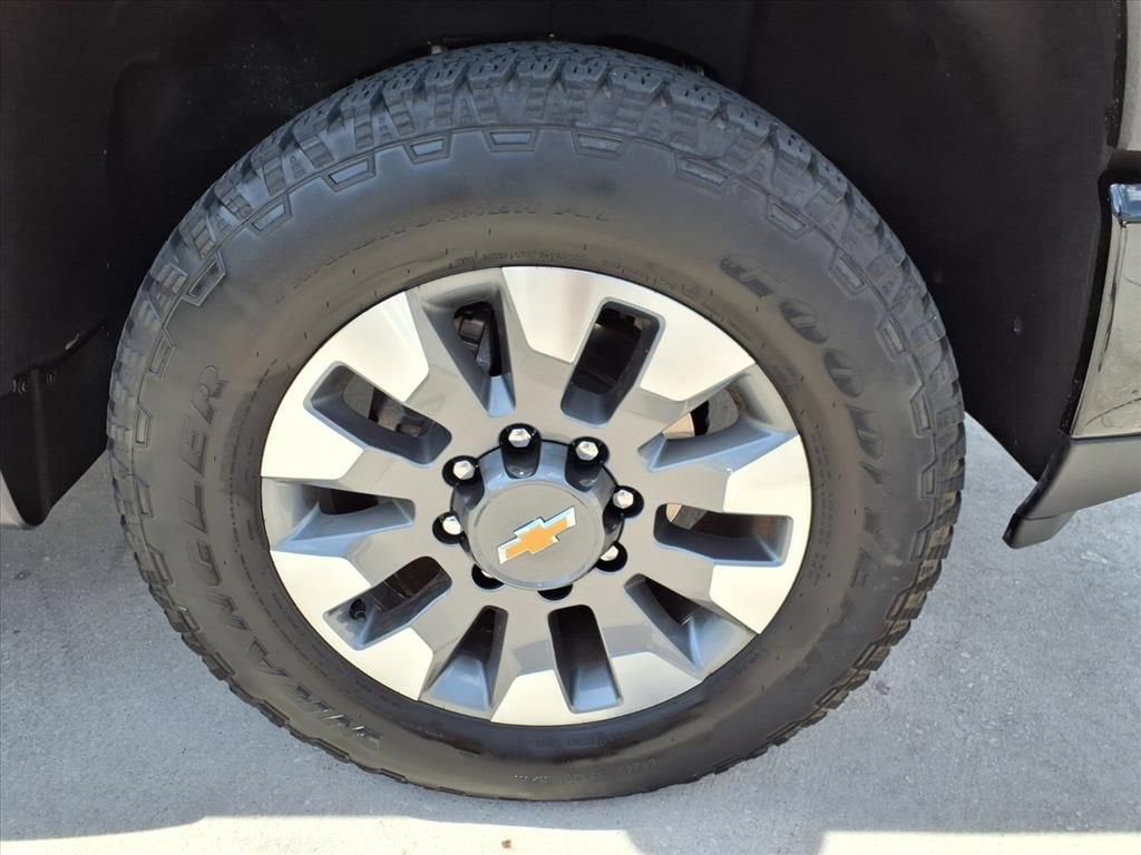 2025 Chevrolet Silverado 2500HD Custom - Photo 7