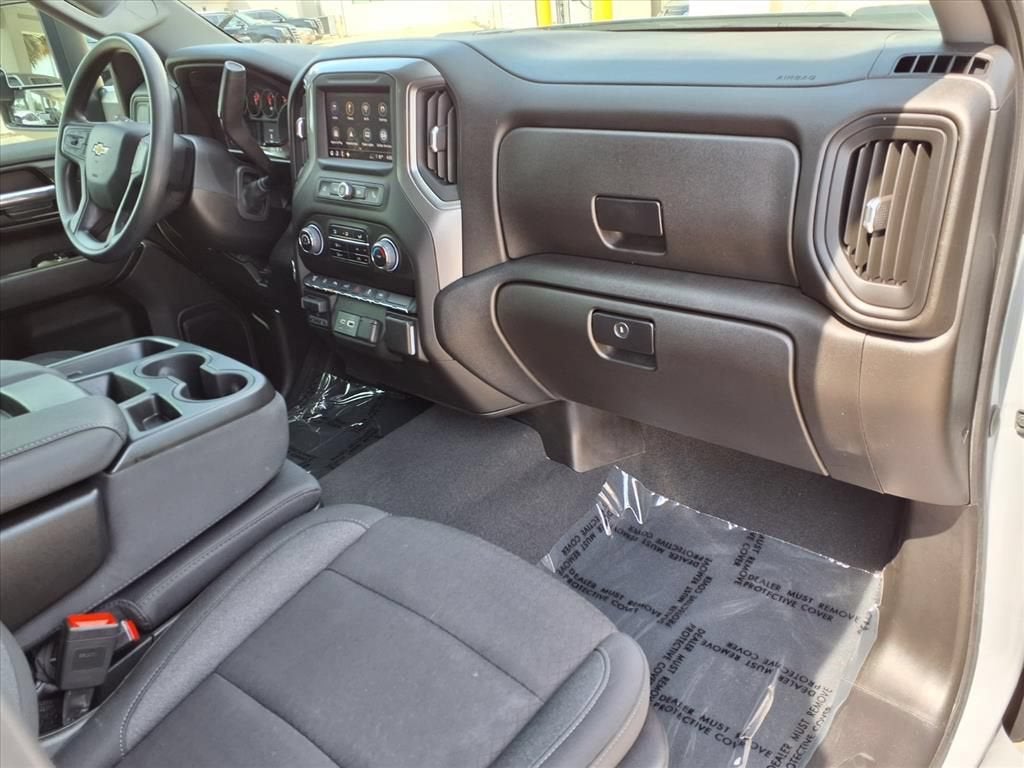 2025 Chevrolet Silverado 2500HD Custom - Photo 9