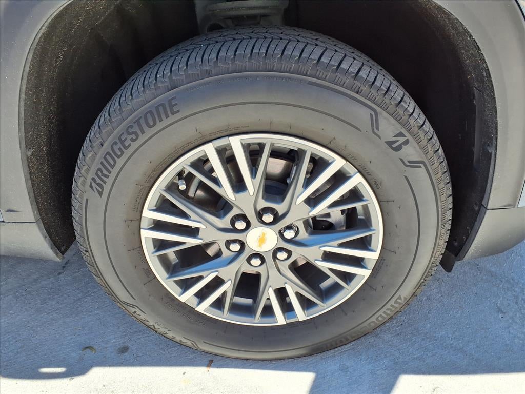 2024 Chevrolet Traverse LS