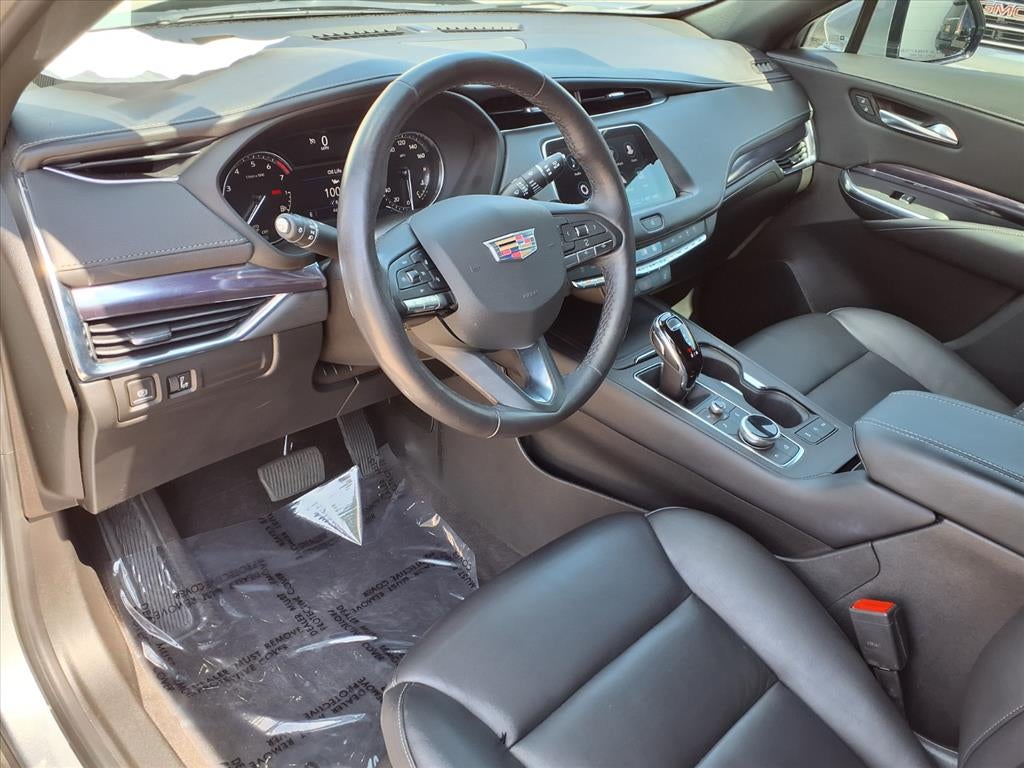 2023 Cadillac XT4 Luxury
