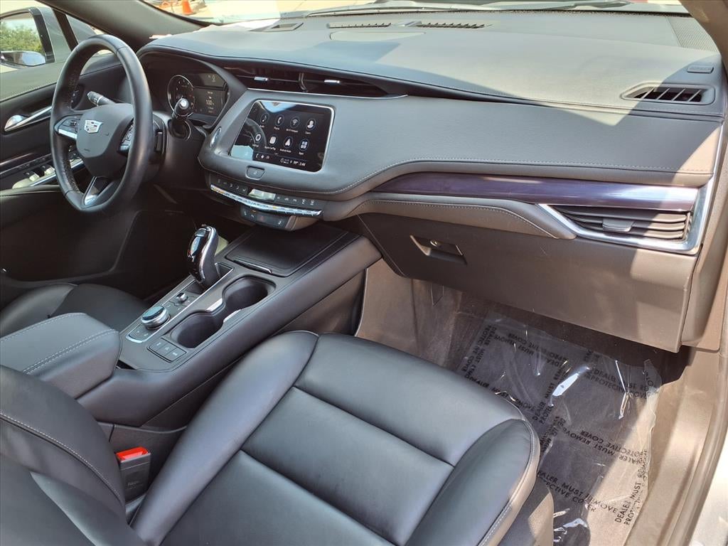 2023 Cadillac XT4 Luxury