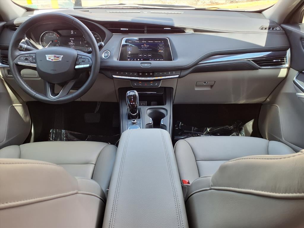 2023 Cadillac XT4 Luxury