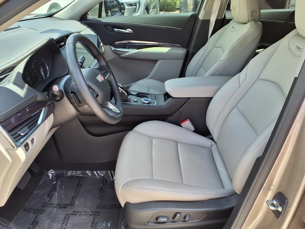 2023 Cadillac XT4 Luxury