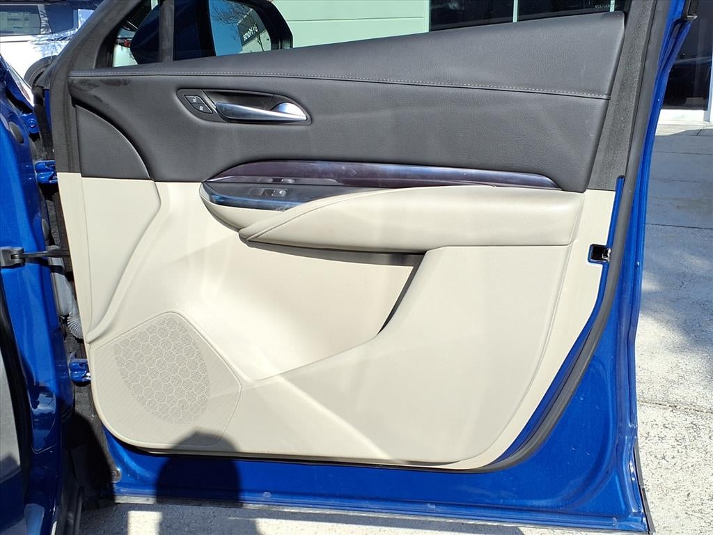 2023 Cadillac XT4 Luxury