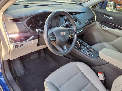 2023 Cadillac XT4 Luxury