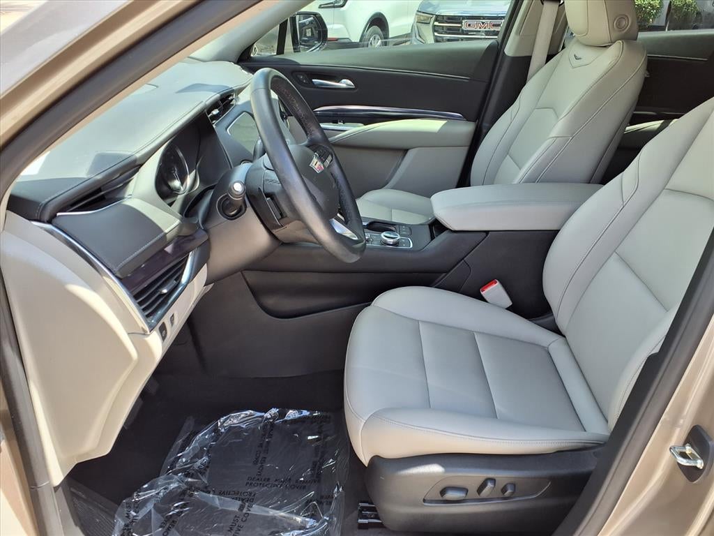 2023 Cadillac XT4 Luxury