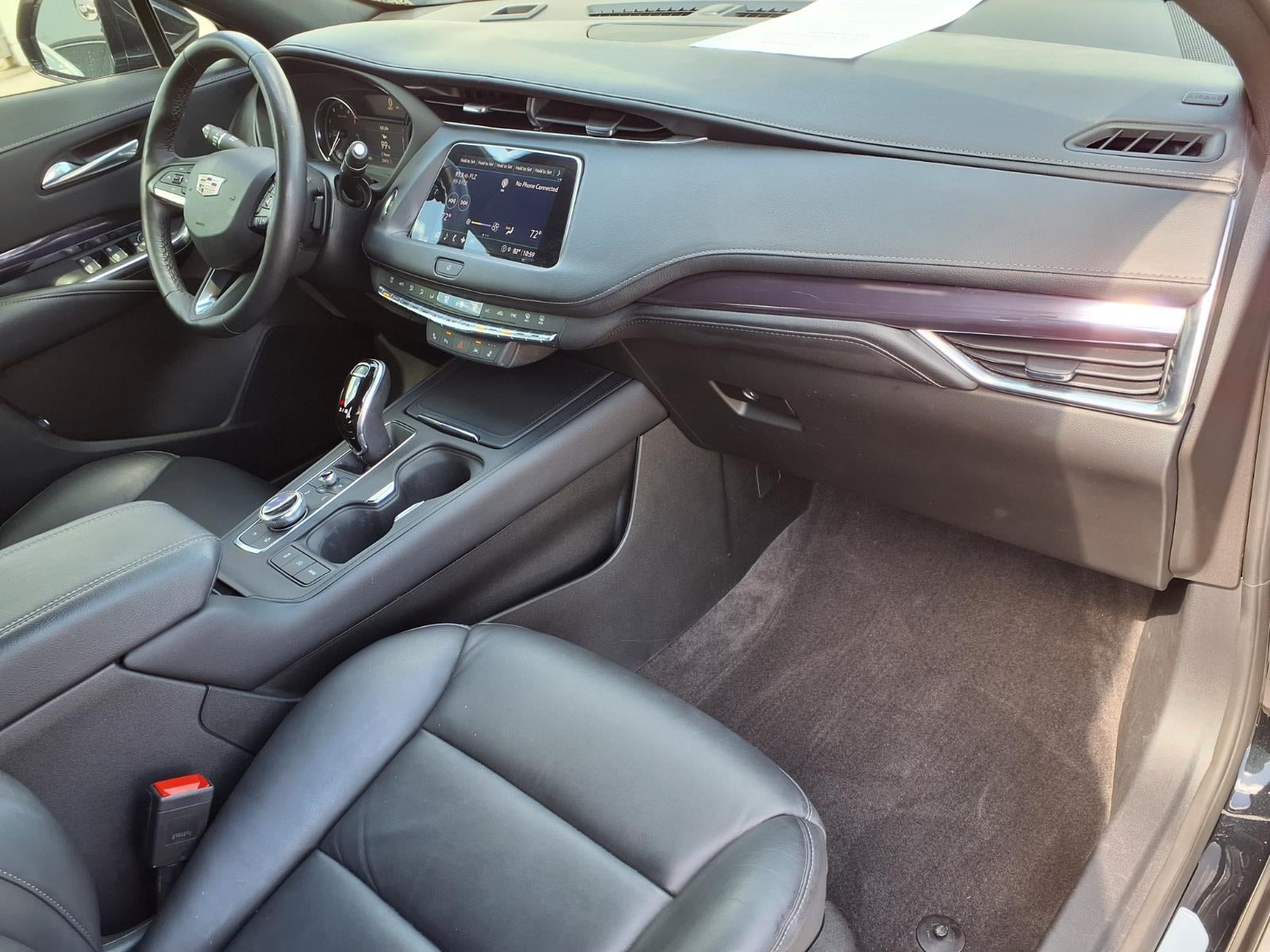2023 Cadillac XT4 Luxury