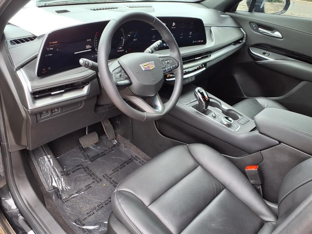2024 Cadillac XT4 Luxury