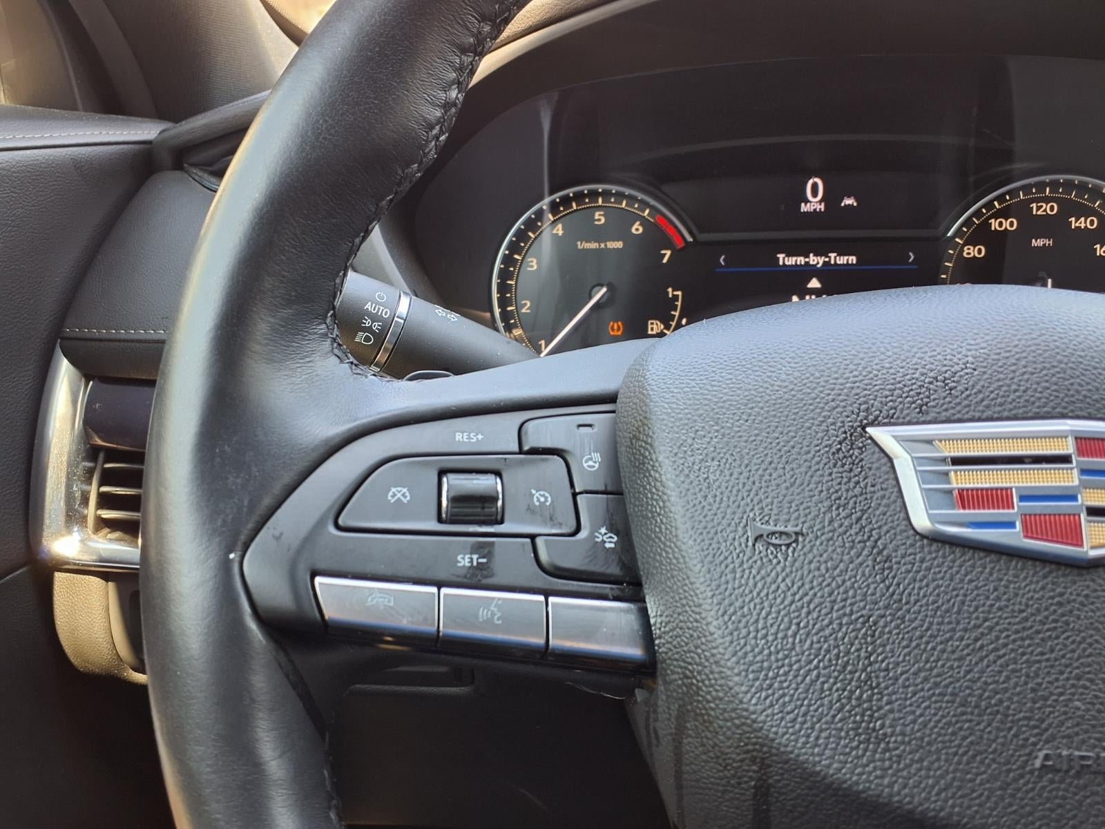 2023 Cadillac XT4 Luxury