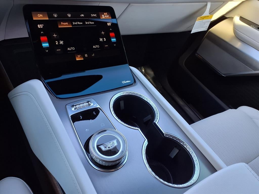 2026 Cadillac VISTIQ Luxury