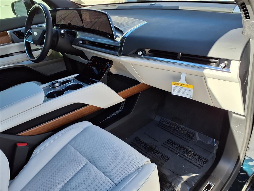 2026 Cadillac VISTIQ Luxury