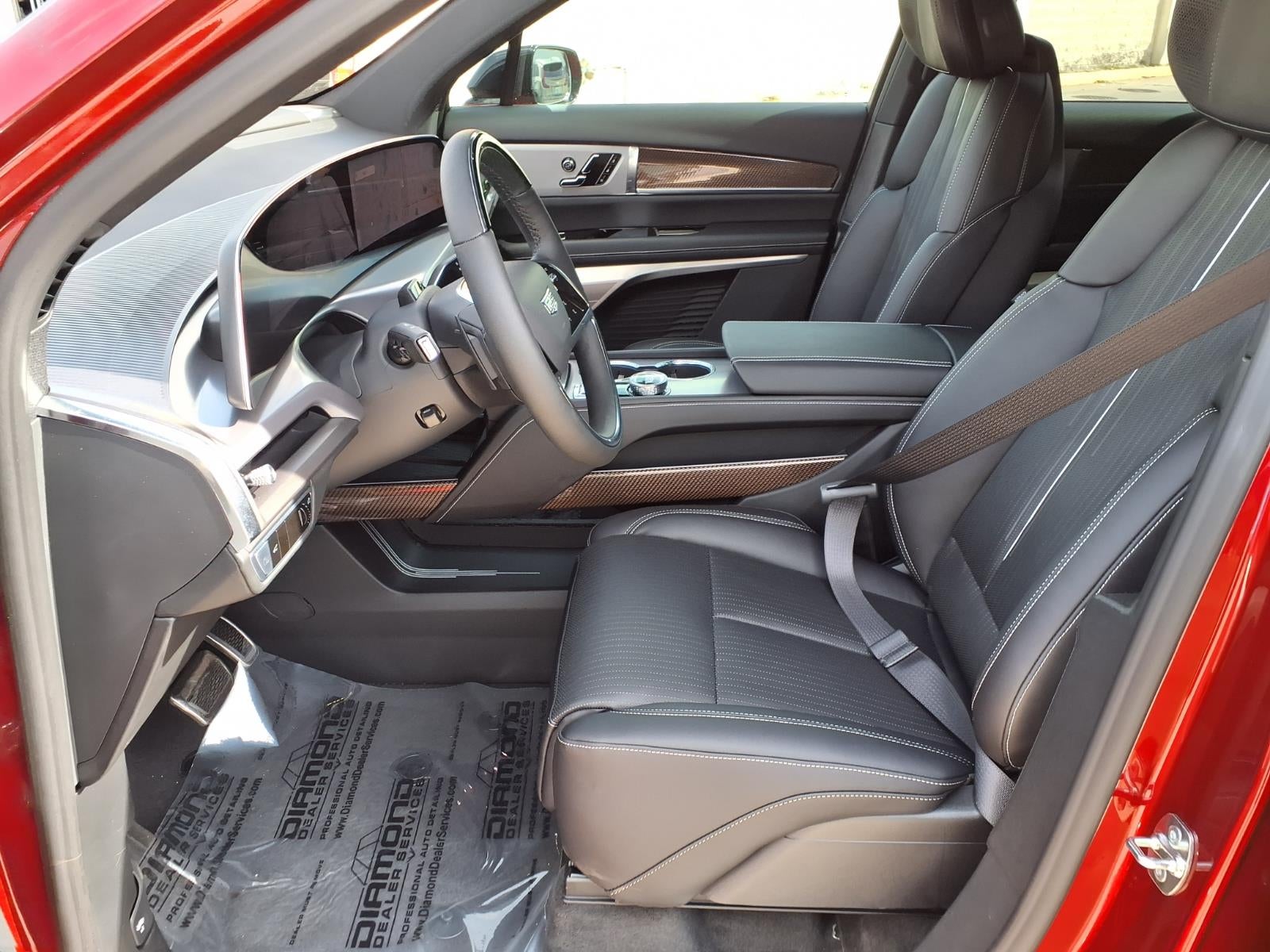 2026 Cadillac VISTIQ Luxury