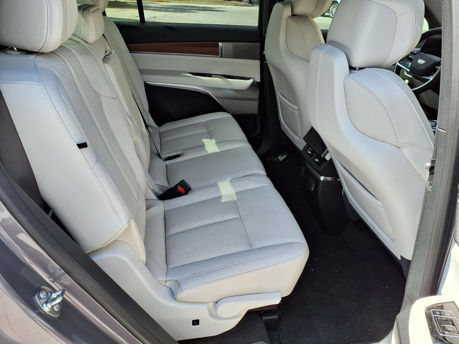 2026 Cadillac VISTIQ Luxury