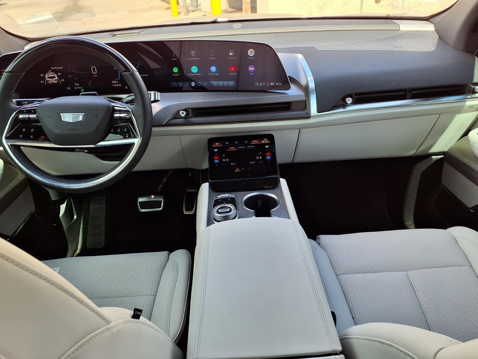 2026 Cadillac VISTIQ Luxury