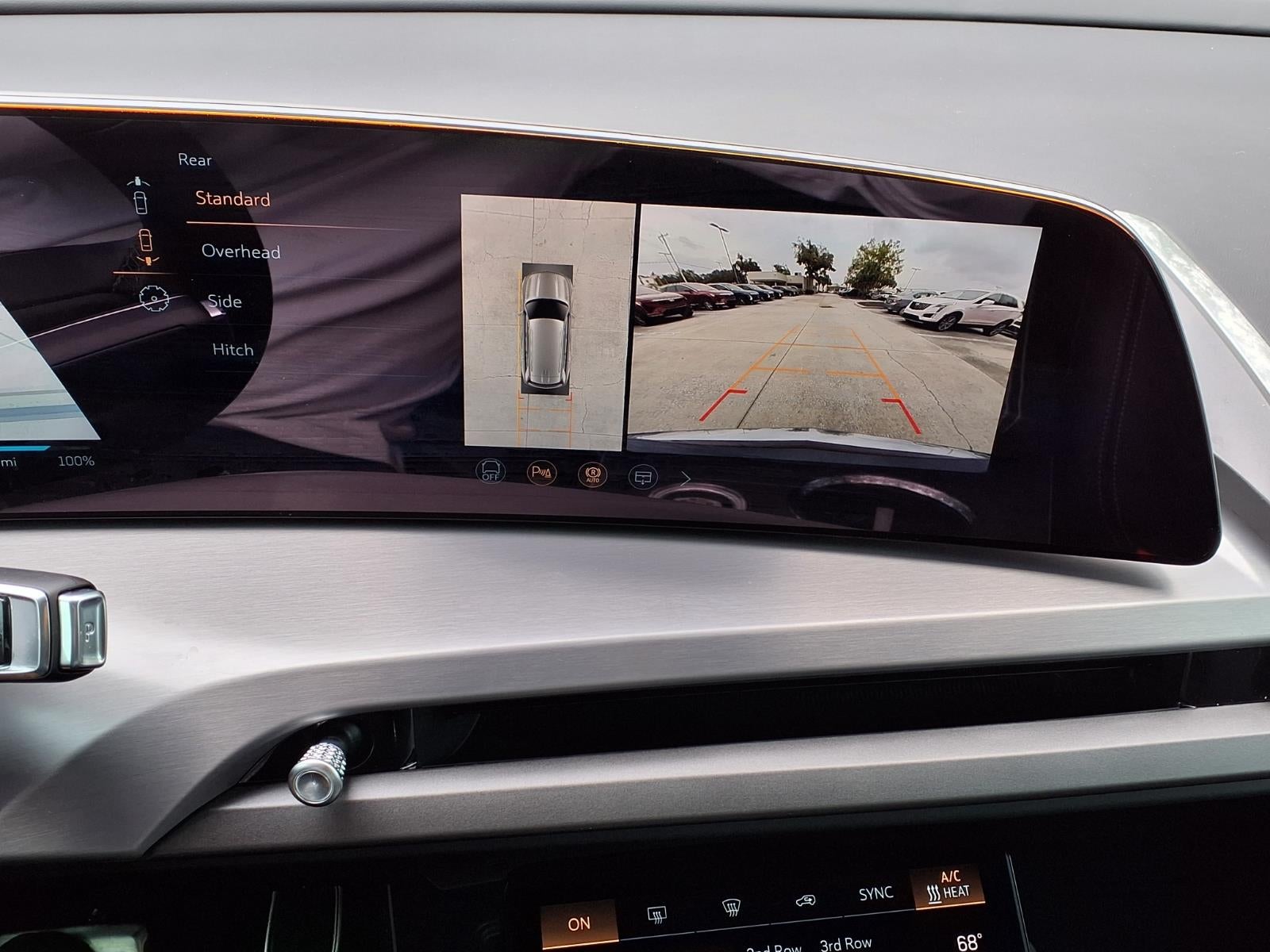 2026 Cadillac VISTIQ Luxury