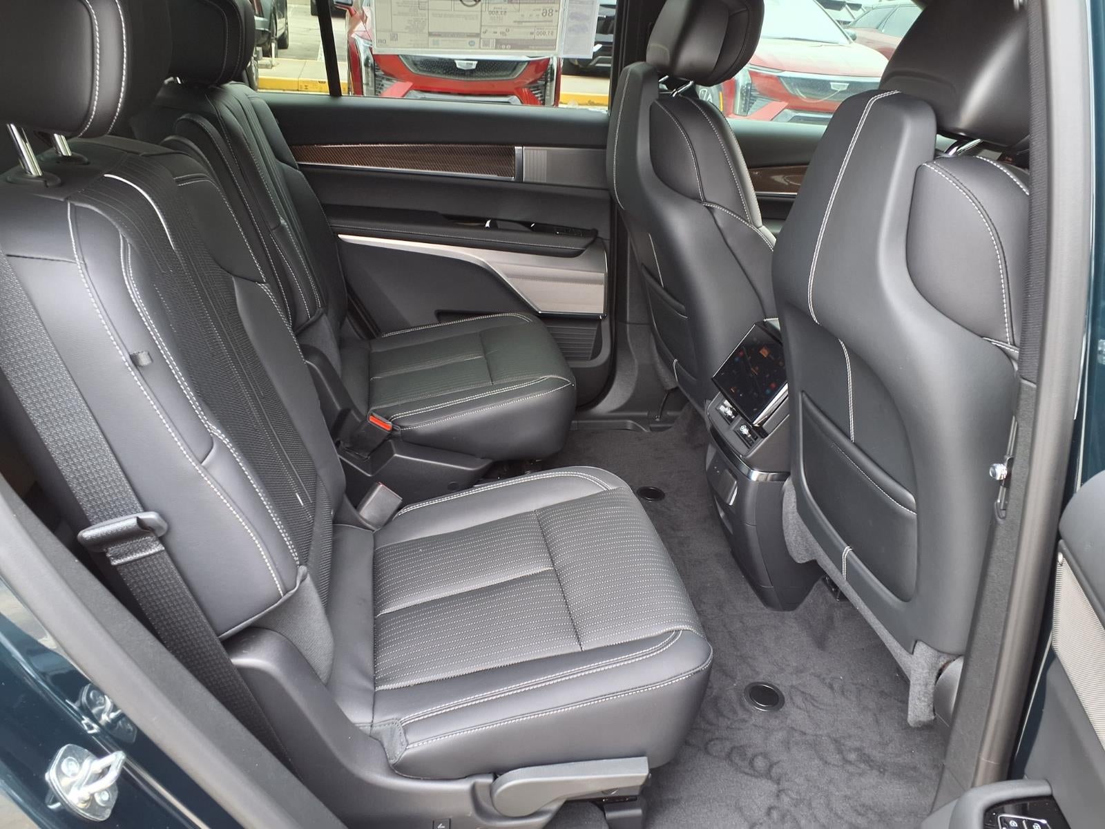 2026 Cadillac VISTIQ Luxury