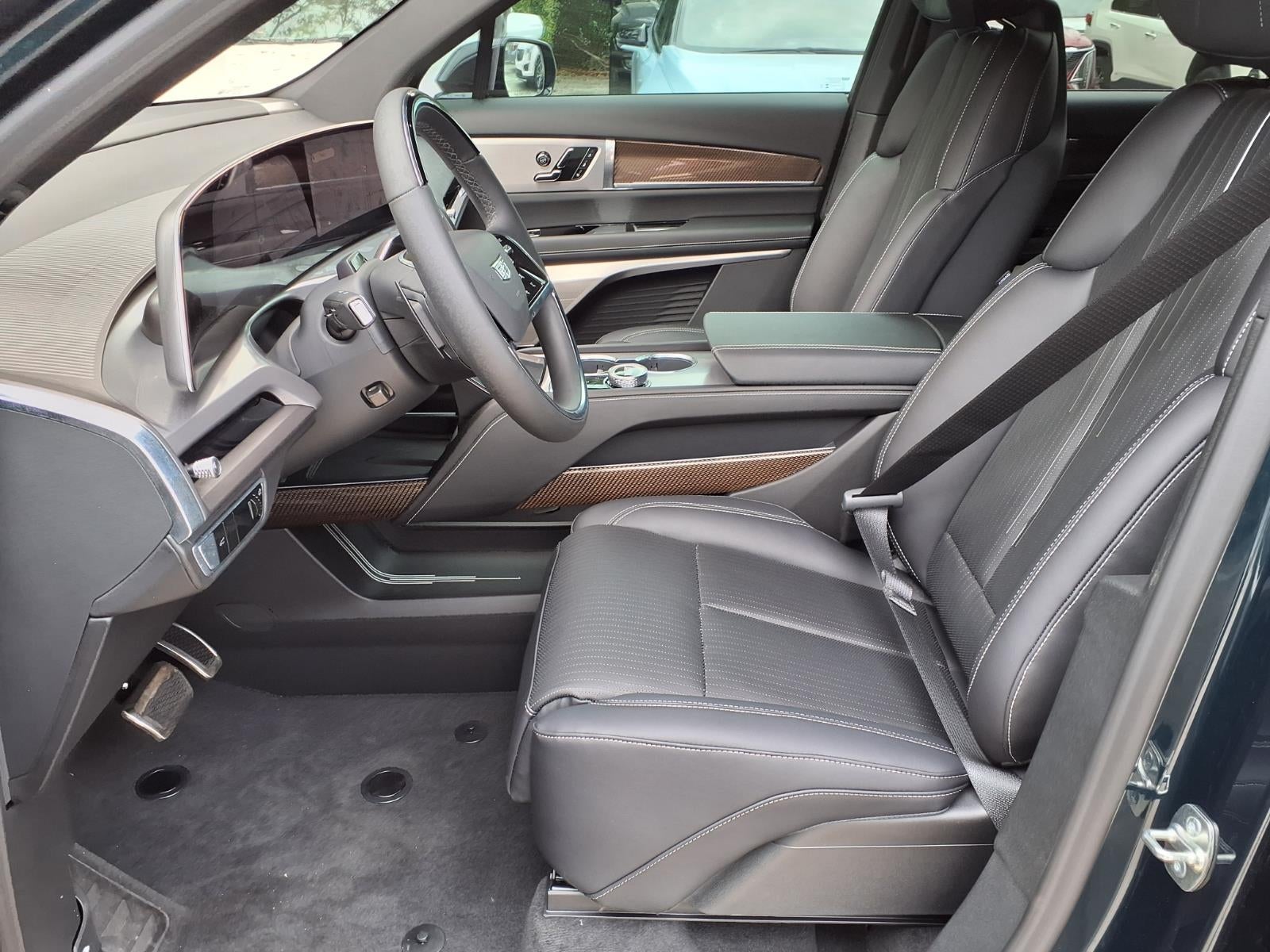 2026 Cadillac VISTIQ Luxury