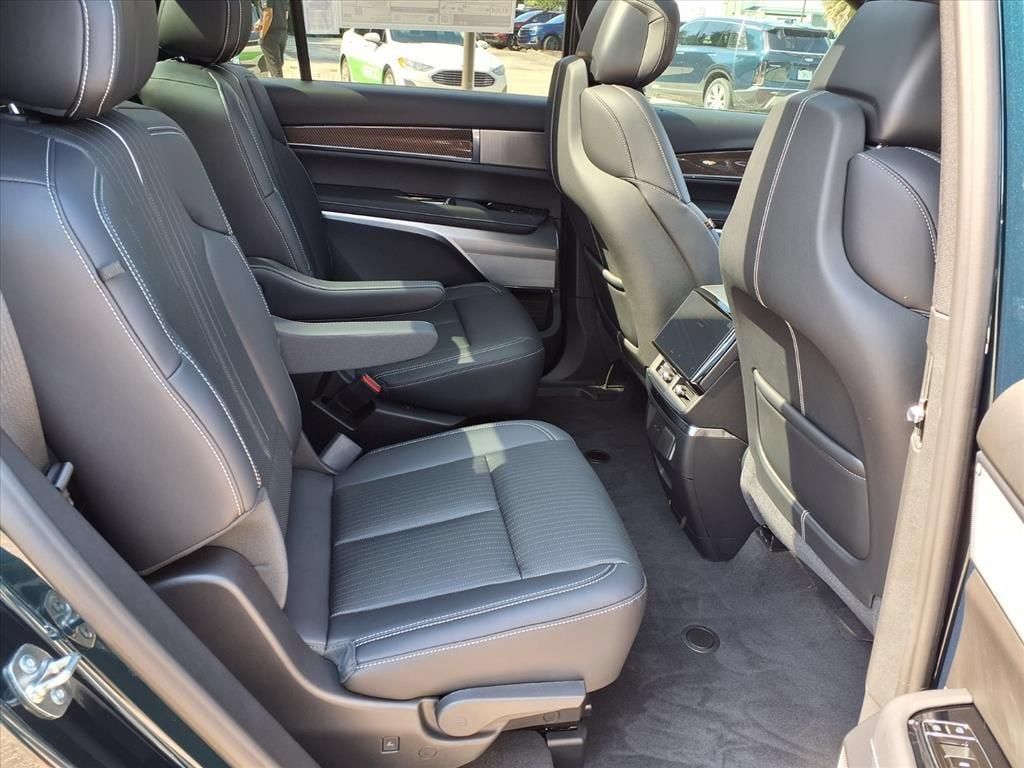 2027 Cadillac VISTIQ Luxury