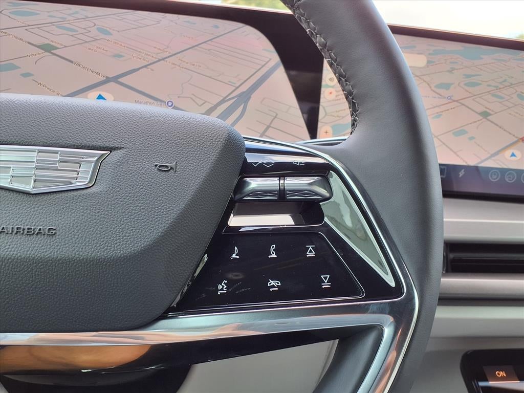 2026 Cadillac VISTIQ Luxury