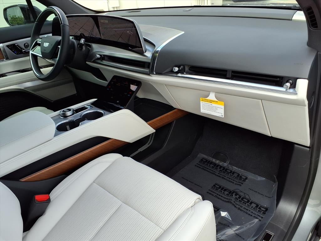 2026 Cadillac VISTIQ Luxury