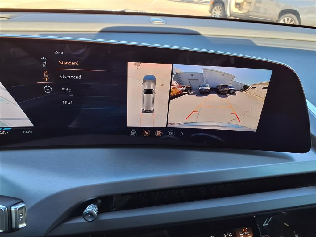 2026 Cadillac VISTIQ Luxury