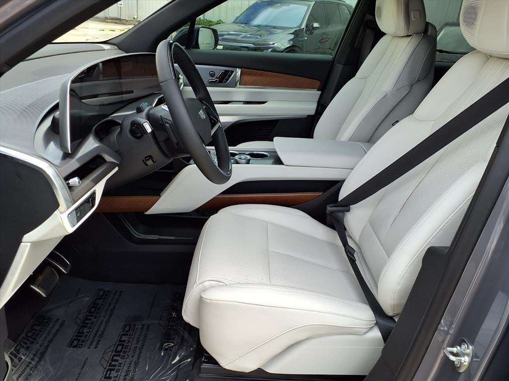 2026 Cadillac VISTIQ Luxury