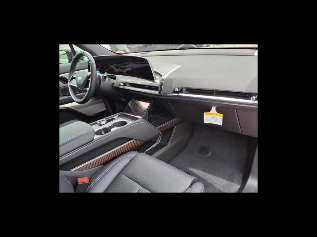 2026 Cadillac VISTIQ Luxury