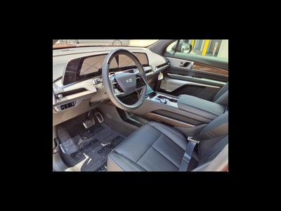 2026 Cadillac VISTIQ Luxury