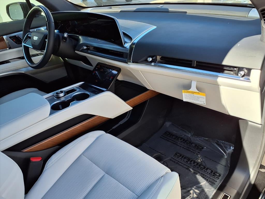 2026 Cadillac VISTIQ Sport