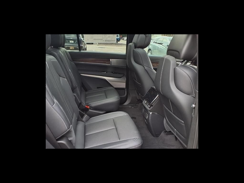 2027 Cadillac VISTIQ Sport
