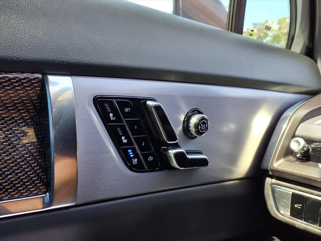 2027 Cadillac VISTIQ Sport