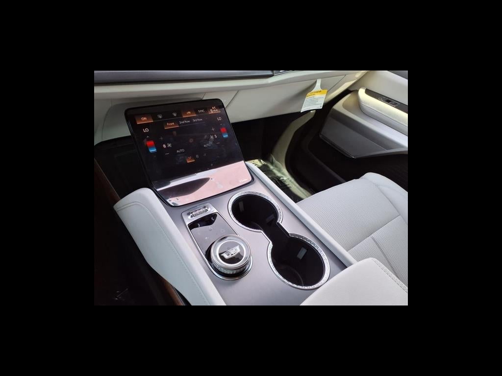 2026 Cadillac VISTIQ Sport