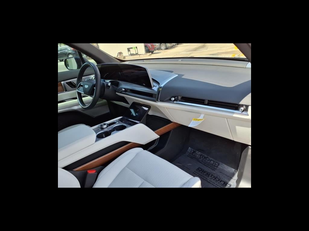 2026 Cadillac VISTIQ Sport