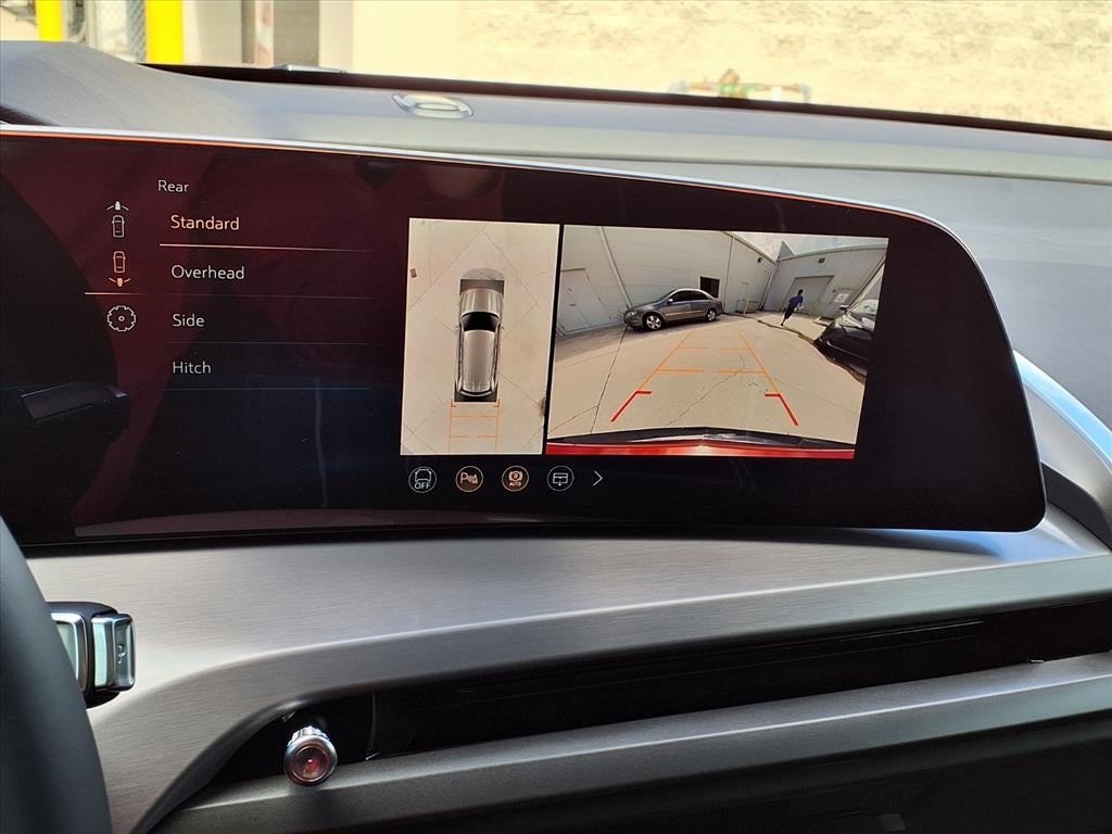 2026 Cadillac VISTIQ Platinum