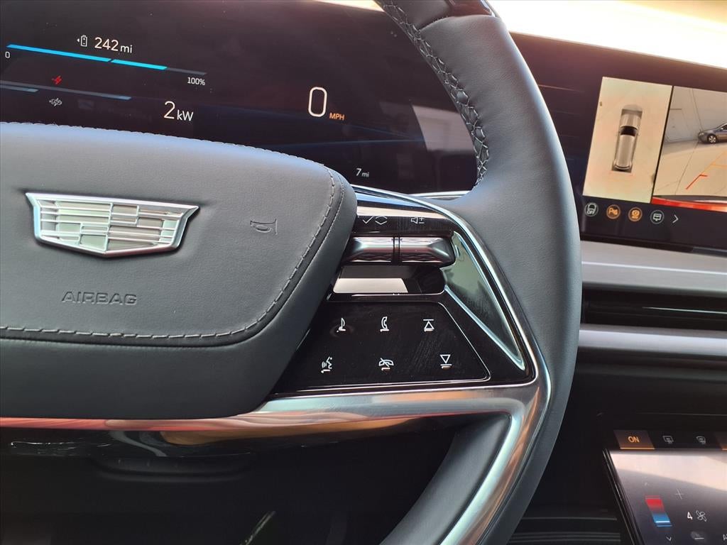 2026 Cadillac VISTIQ Platinum