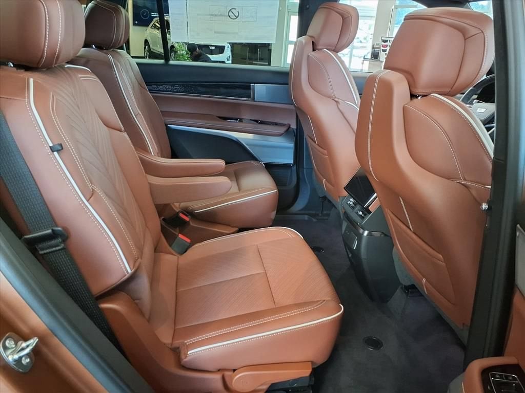2027 Cadillac VISTIQ Platinum