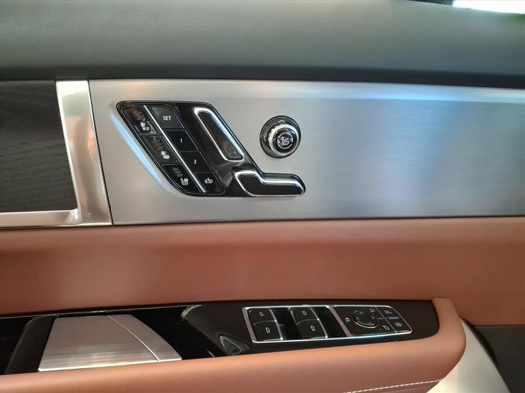 2027 Cadillac VISTIQ Platinum