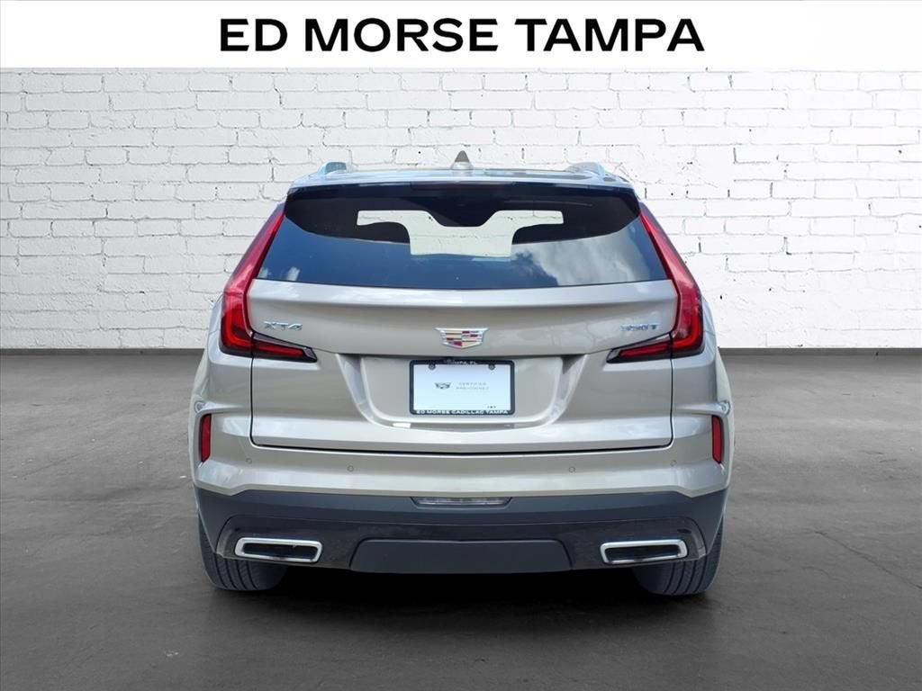 2025 Cadillac XT4 Premium Luxury