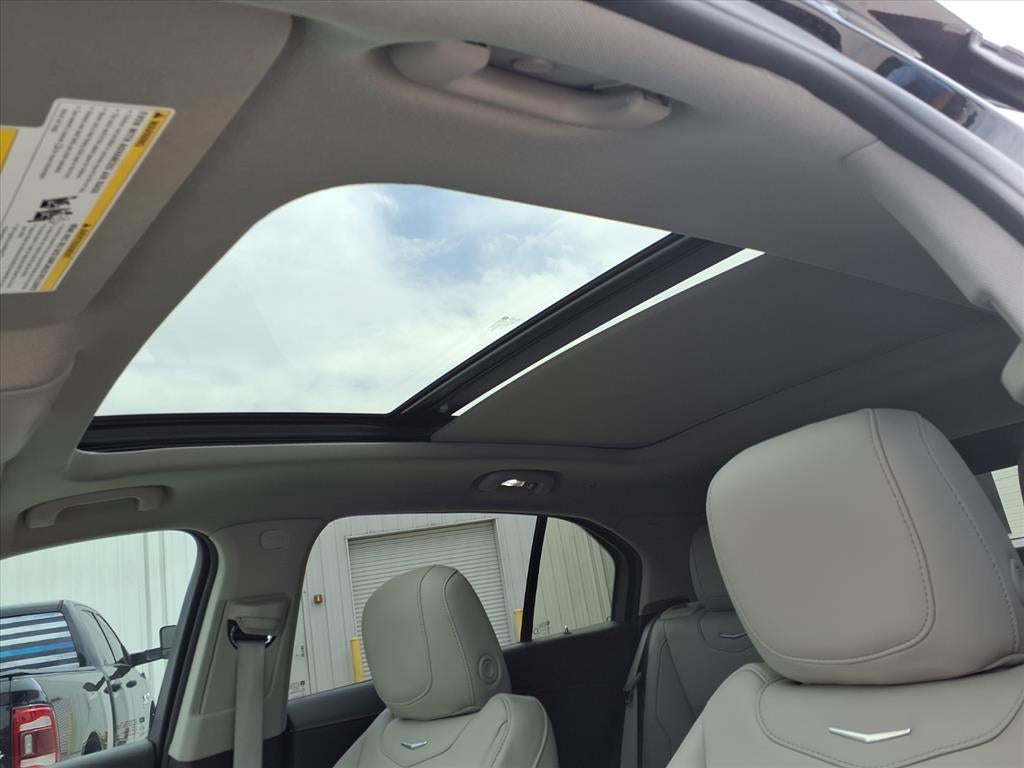 2022 Cadillac XT4 Premium Luxury