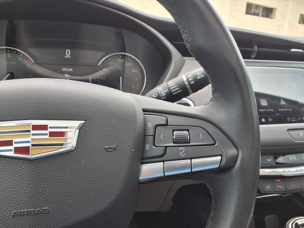 2022 Cadillac XT4 Premium Luxury