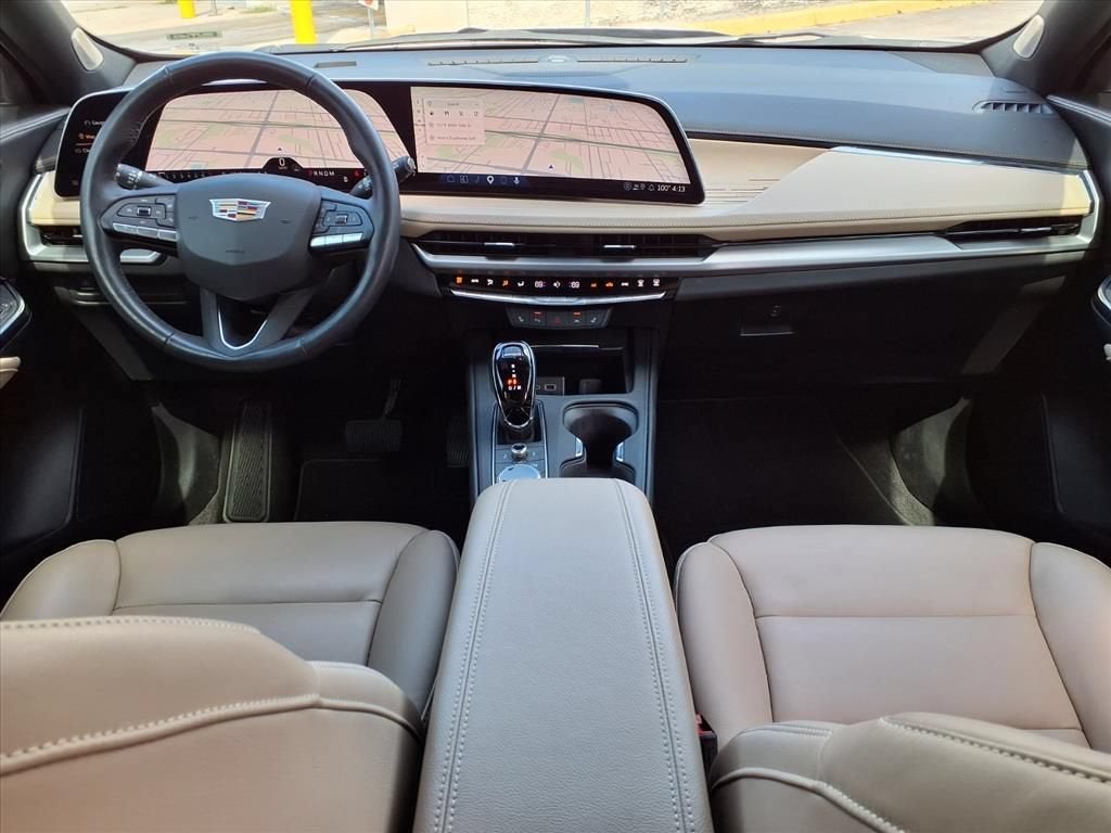 2025 Cadillac XT4 Premium Luxury