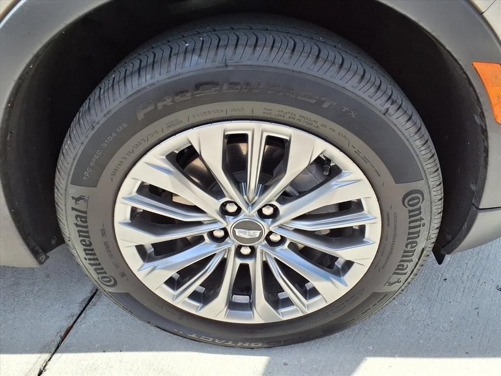 2025 Cadillac XT4 Premium Luxury