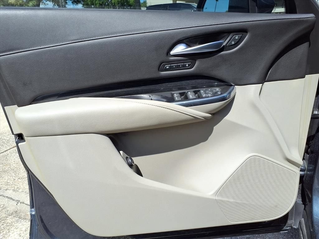 2019 Cadillac XT4 FWD Premium Luxury